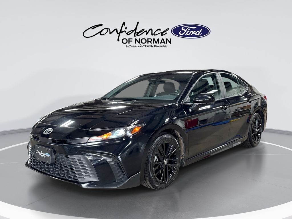 Used 2025 Toyota Camry SE Sedan