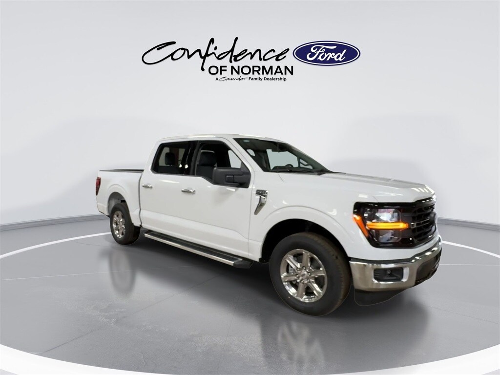 2025 Ford F-150 XLT photo 2
