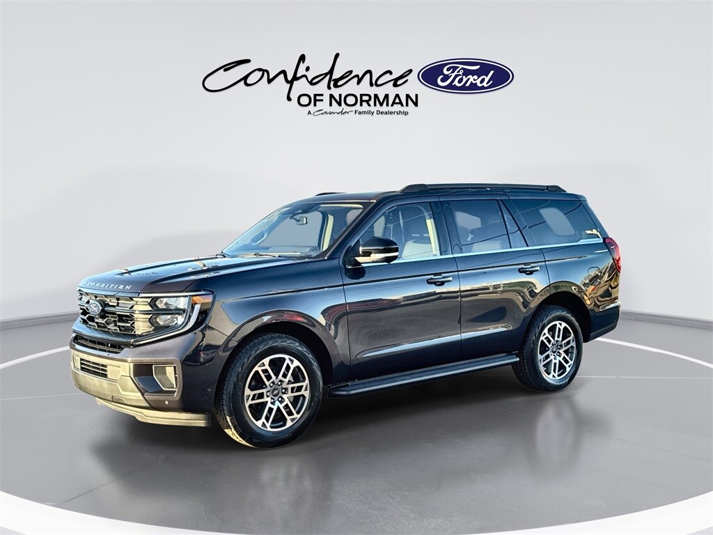 2025 Ford Expedition photo 4