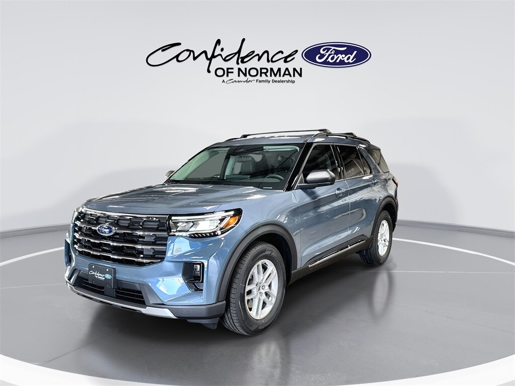 2025 Ford Explorer photo 3