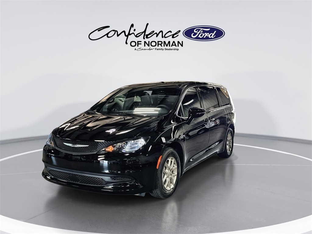 Used 2025 Chrysler Voyager LX Minivan/Van