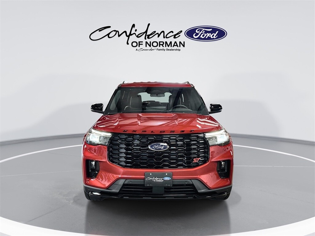 2025 Ford Explorer ST photo 2