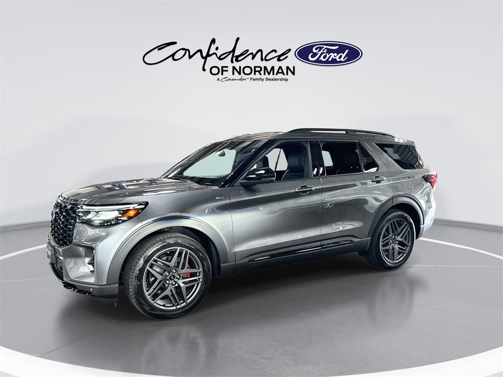 2025 Ford Explorer ST-Line photo 2