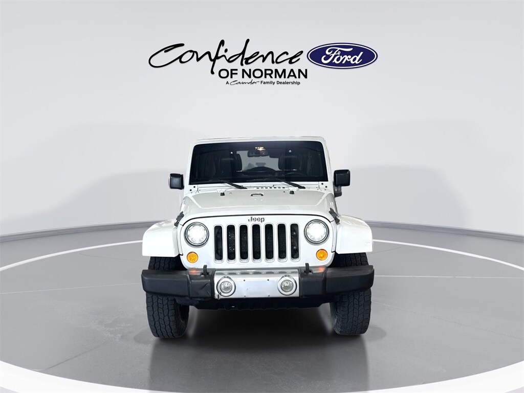 2018 Jeep Wrangler Unlimited Sahara photo 2
