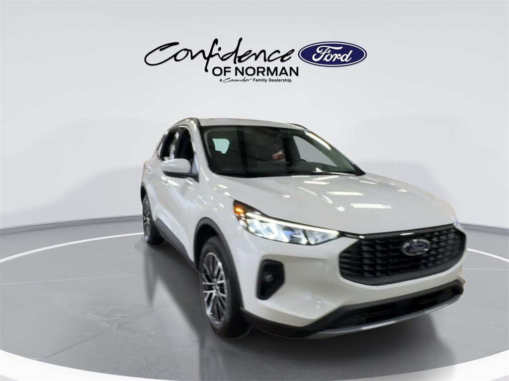 2025 Ford Escape Plug-In Hybrid photo 2
