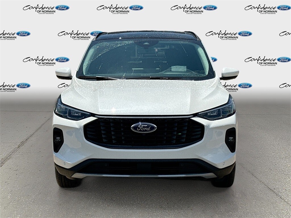 2024 Ford Escape Plug-In Hybrid Premium photo 2