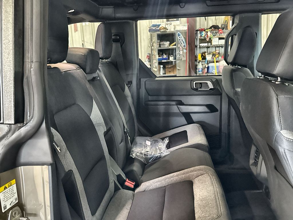 2025 Ford Bronco 4-Door Base - Photo 29