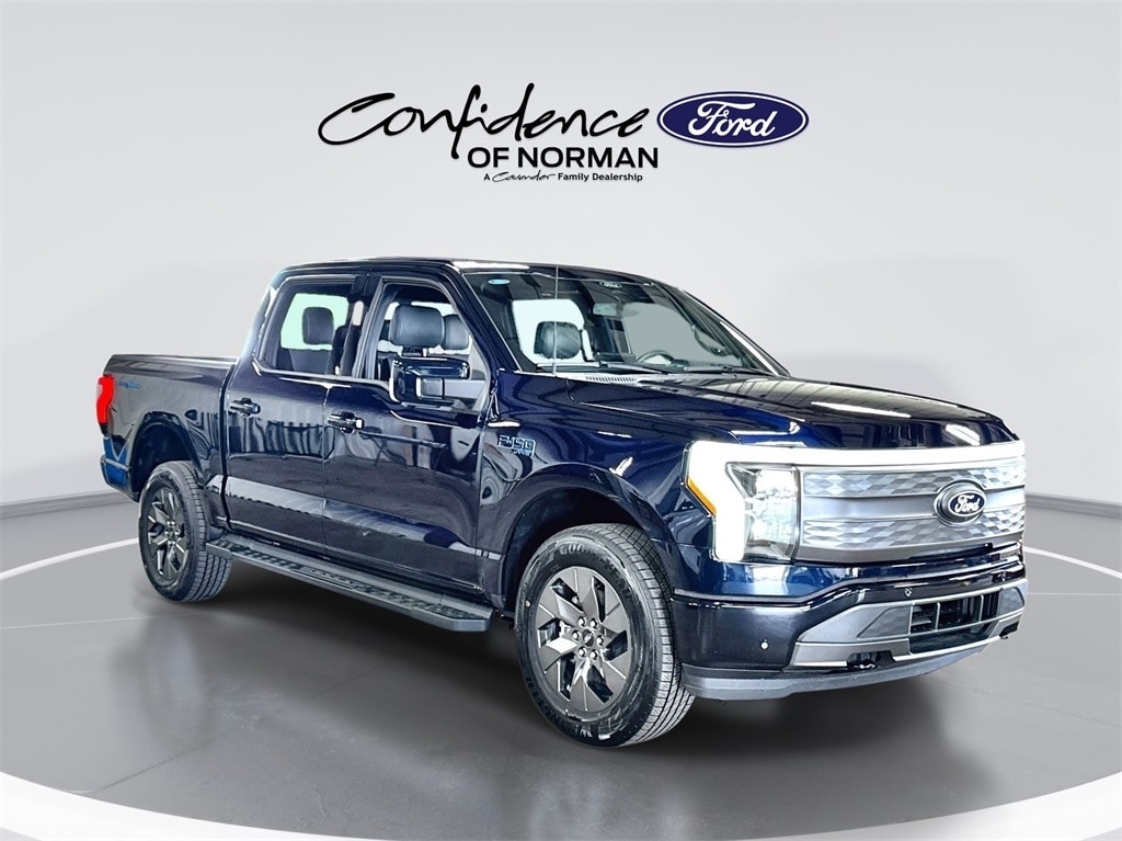 2025 Ford F-150 Lightning Lariat's photo