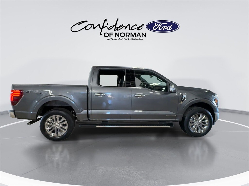 2025 Ford F-150 Lariat photo 2