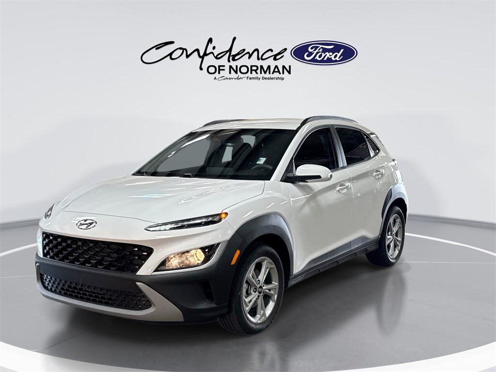 2022 Hyundai Kona SEL photo 3