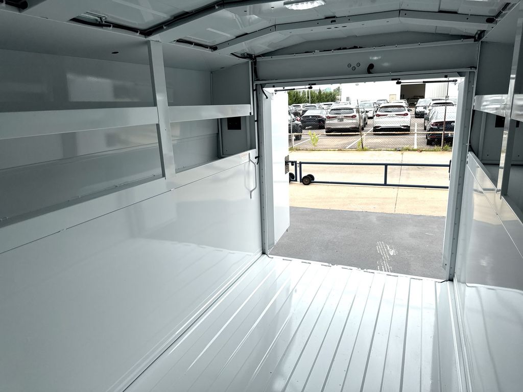 2025 Ford Transit Cutaway Base - Photo 25