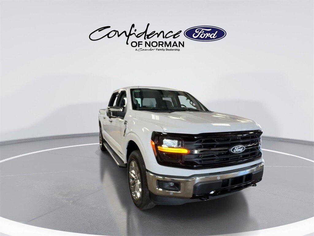2025 Ford F-150 XLT photo 2