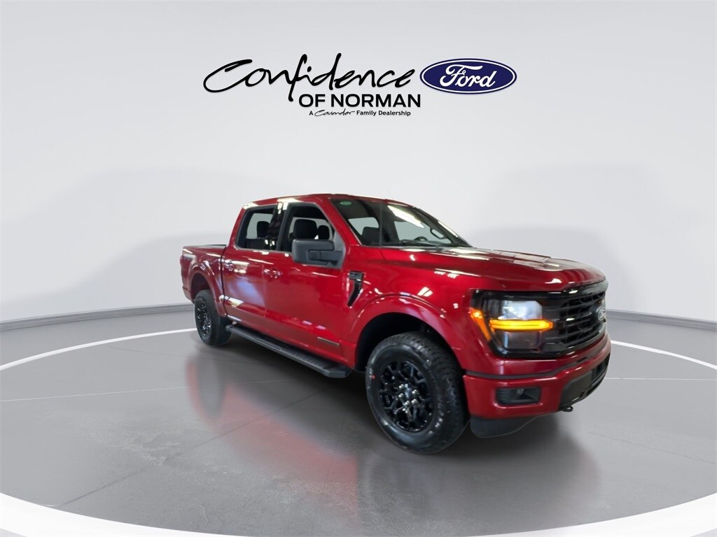 2025 Ford F-150 XLT photo 2