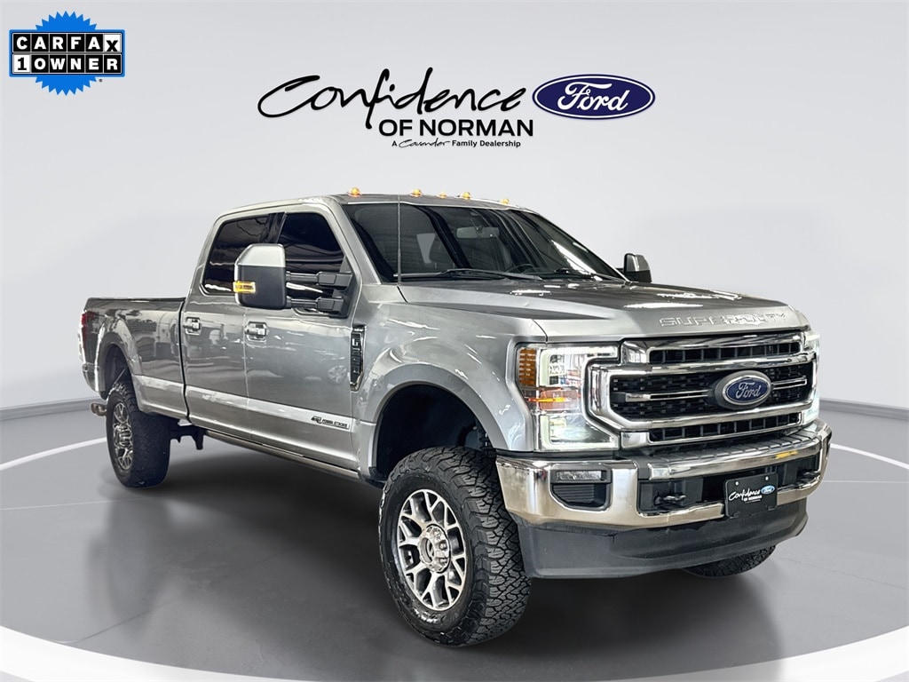 2022 Ford F-350 Super Duty Lariat's photo