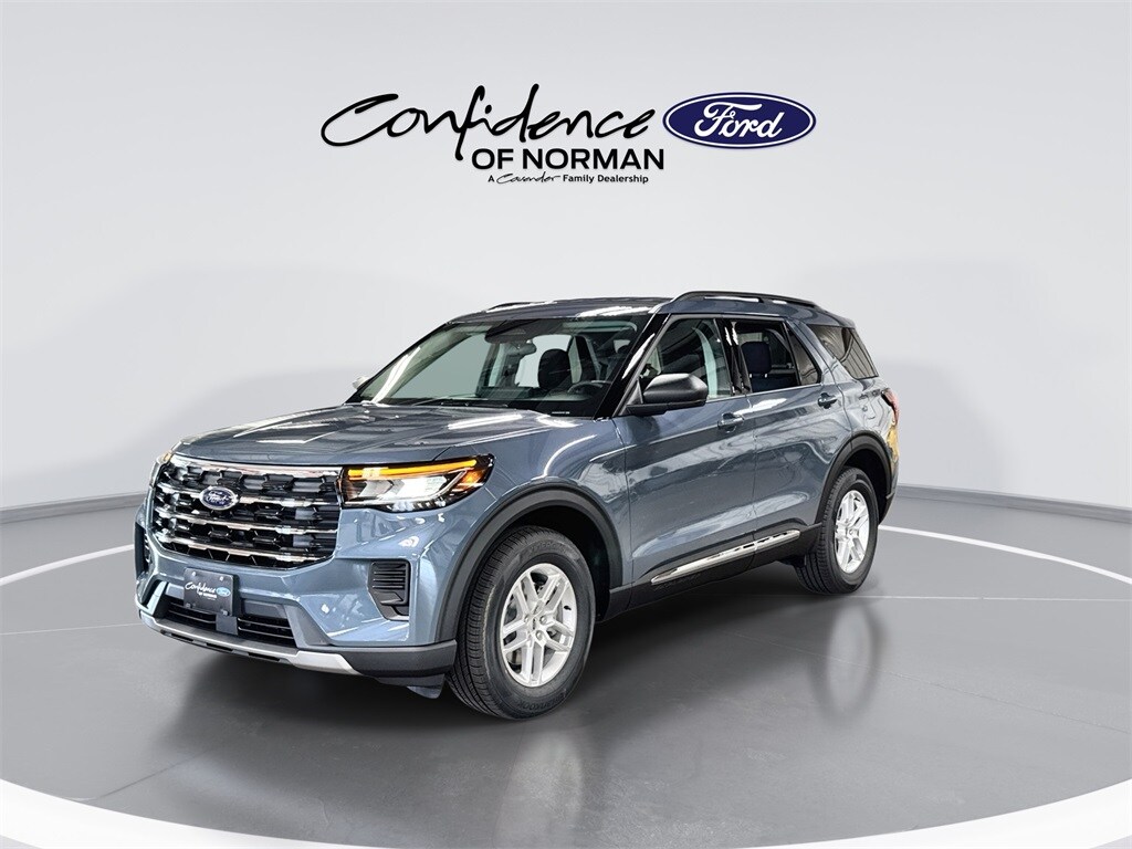 2025 Ford Explorer photo 3