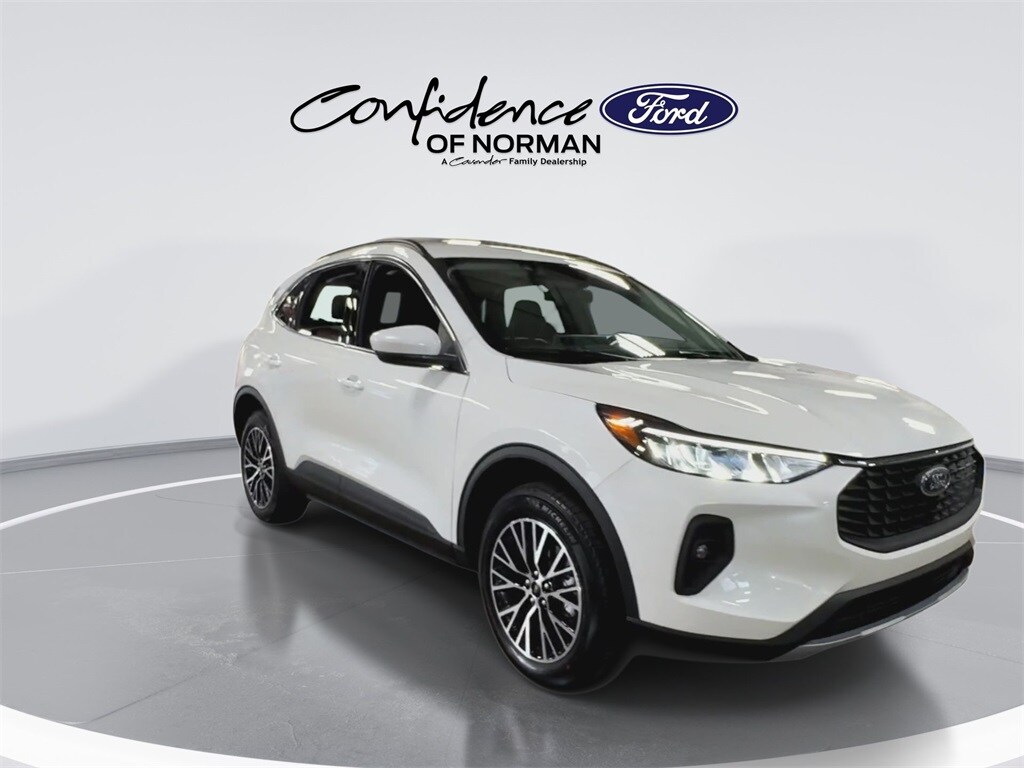 2025 Ford Escape Plug-In Hybrid photo 2