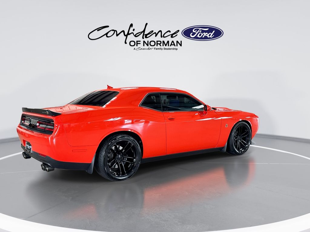 2023 Dodge Challenger R/T - Photo 9