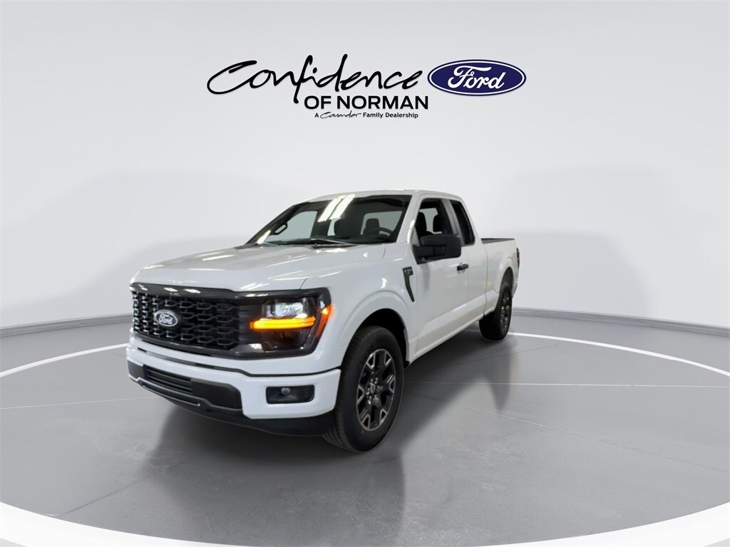 2025 Ford F-150 STX photo 4