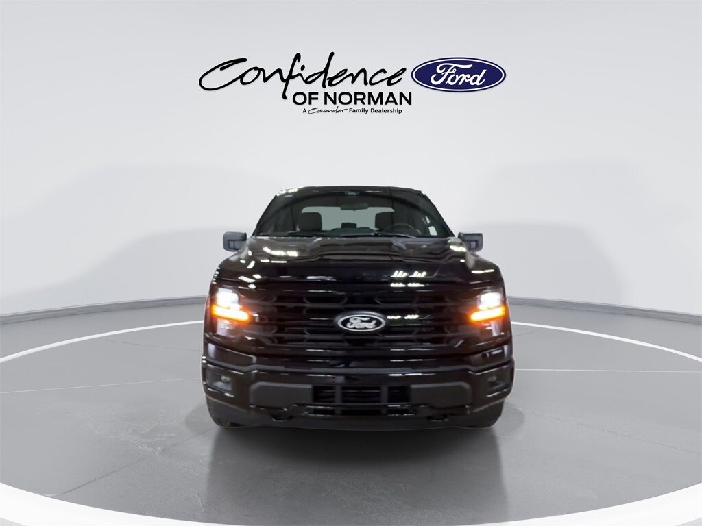 2025 Ford F-150 XLT photo 3