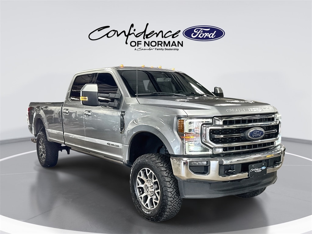 2022 Ford F-350 Super Duty Lariat's photo