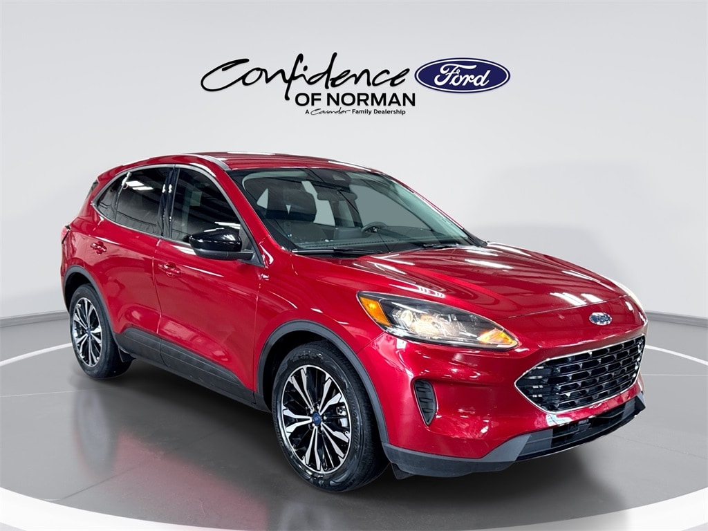 2022 Ford Escape SE's photo