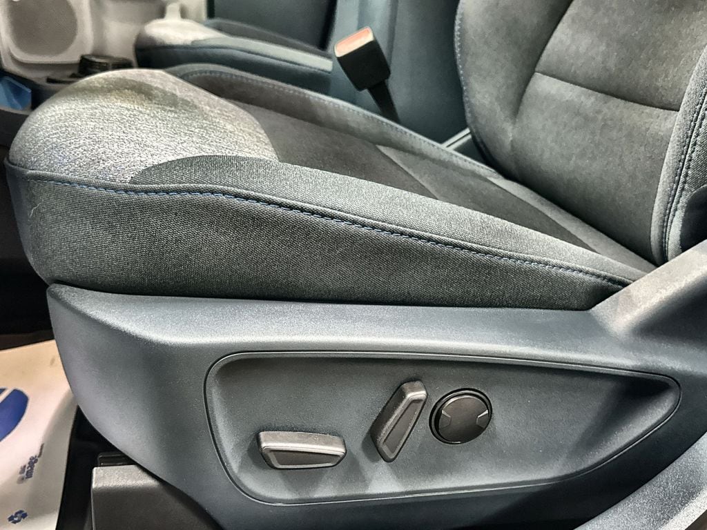 2025 Ford Maverick XLT - Photo 13