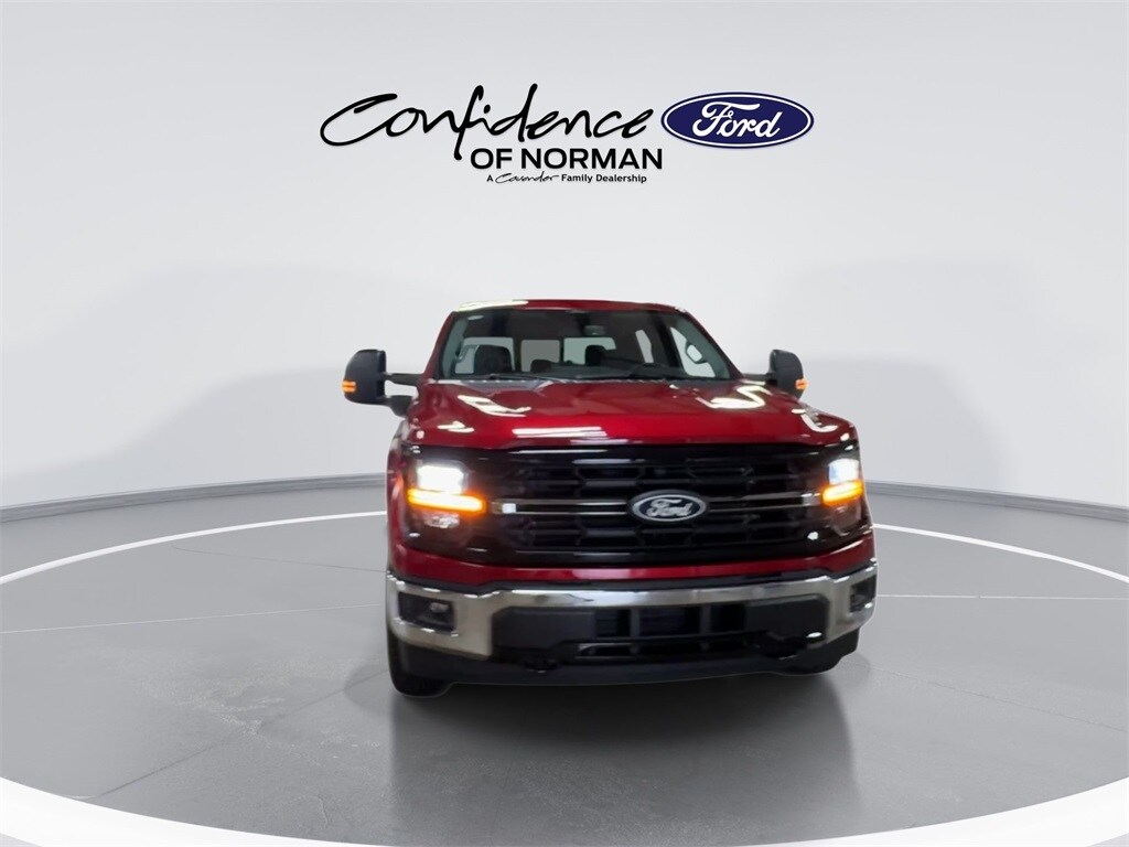2025 Ford F-150 XLT photo 3