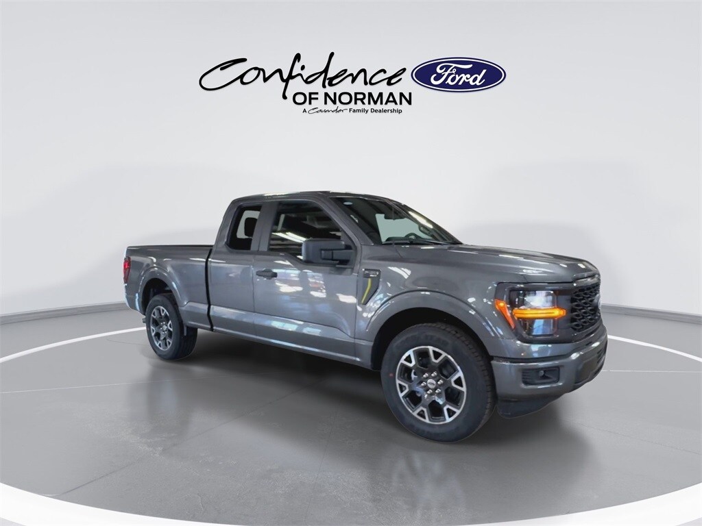 2025 Ford F-150 STX photo 2