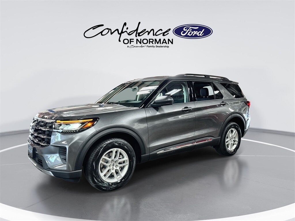2025 Ford Explorer photo 3