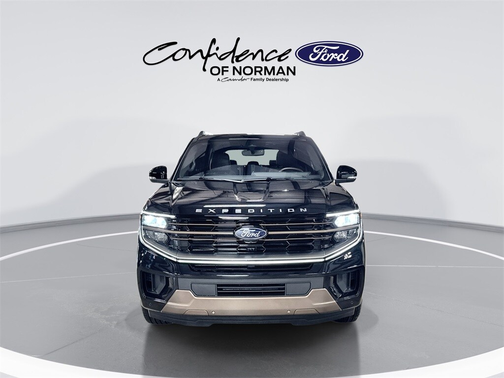 2025 Ford Expedition King Ranch MAX photo 2