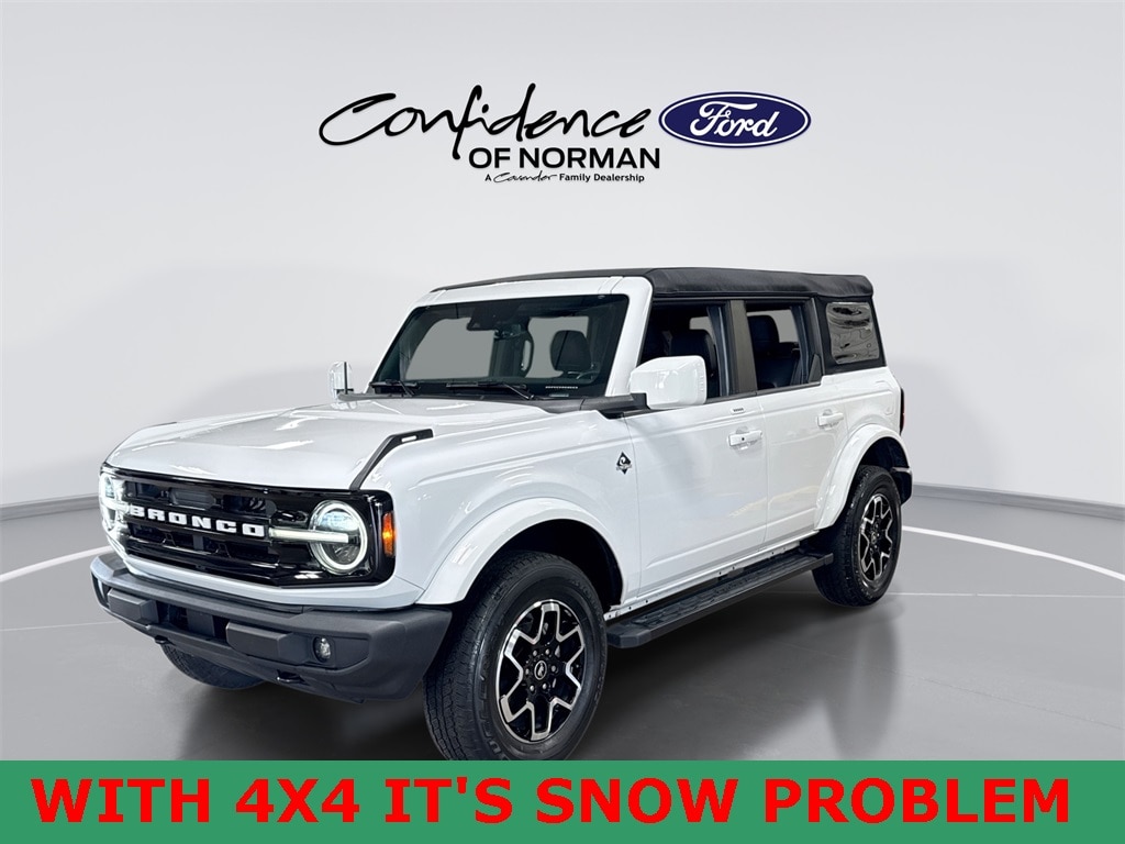 2023 Ford Bronco 4-Door Outer Banks's photo