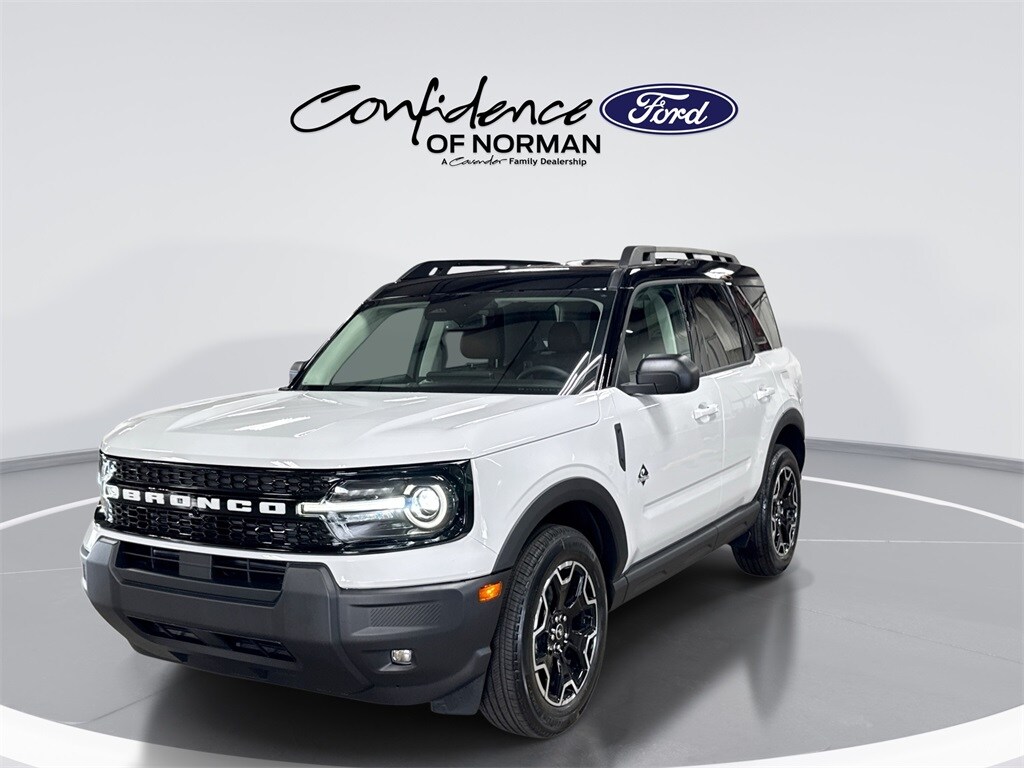 2025 Ford Bronco Sport Outer Banks photo 3