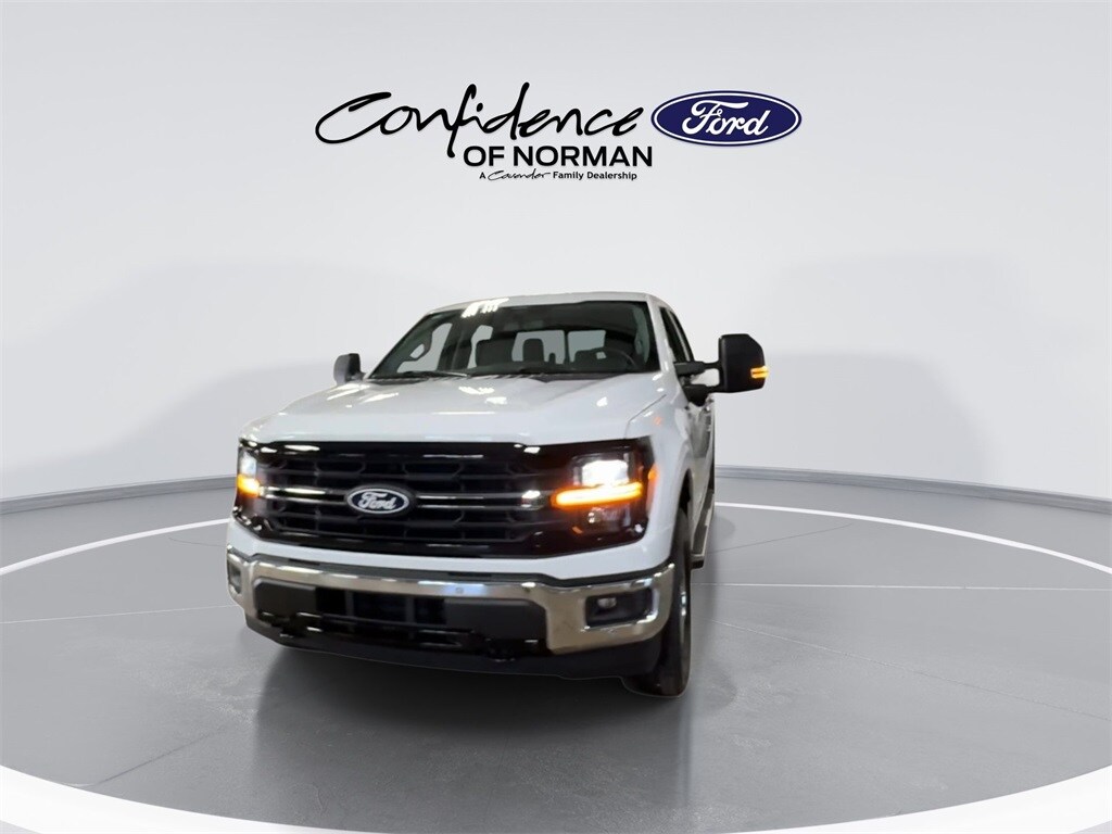 2025 Ford F-150 XLT photo 4