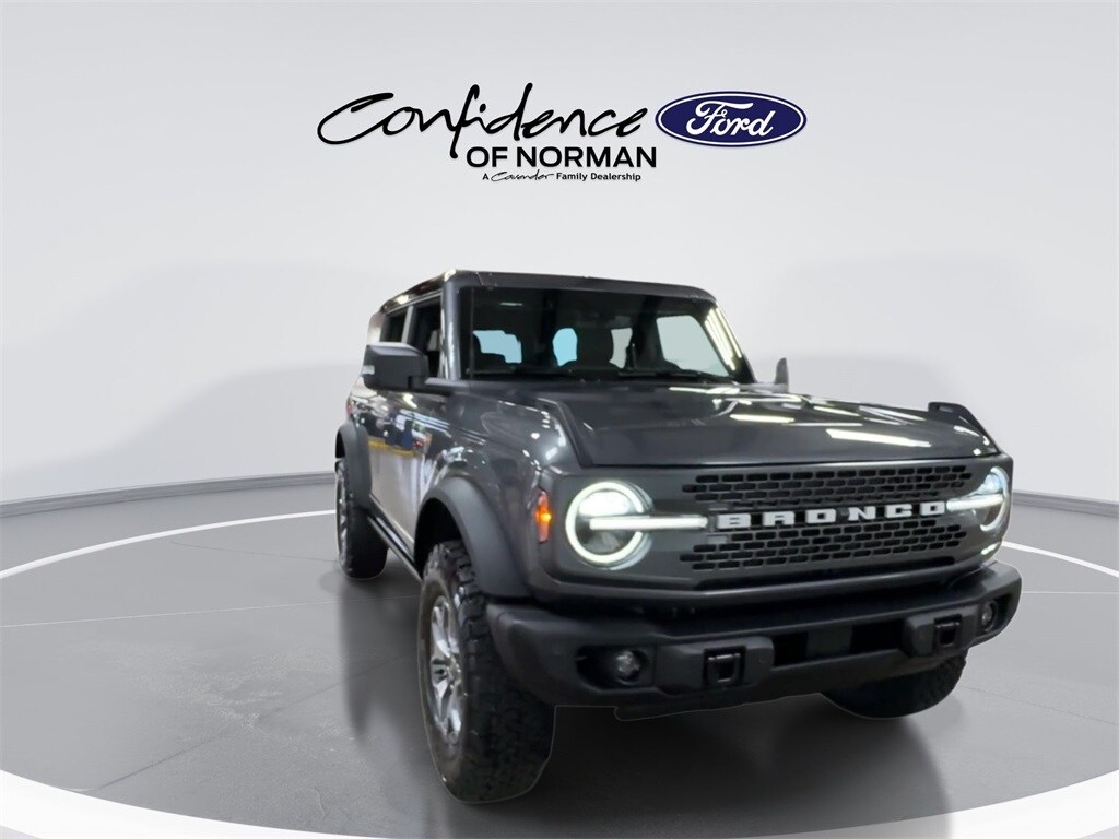 2025 Ford Bronco Badlands photo 2