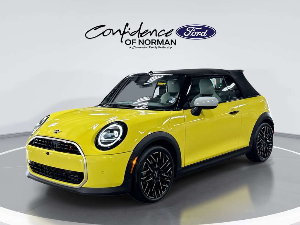 2025 MINI Convertible Cooper S's photo