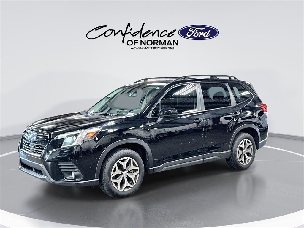 2022 Subaru Forester Premium photo 4