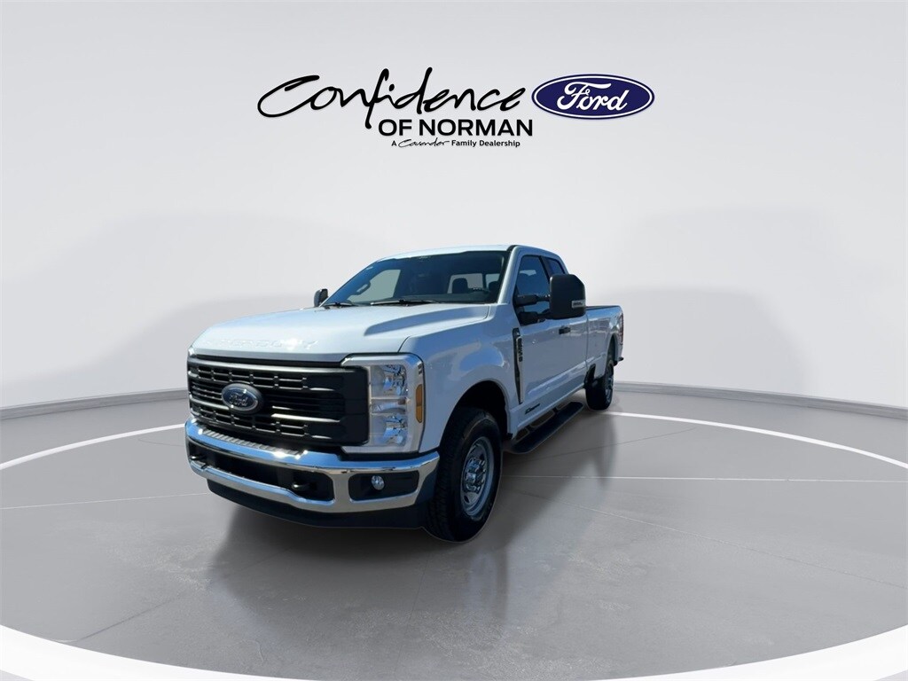 2025 Ford F-250 photo 4