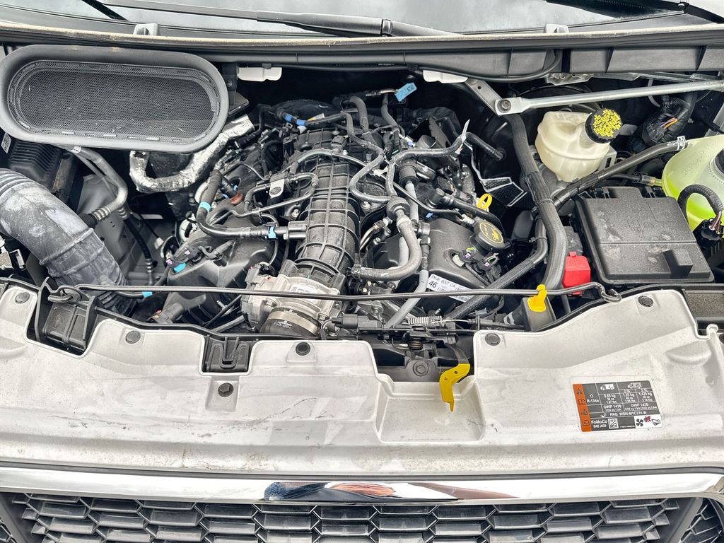 2025 Ford Transit Cutaway Base - Photo 32