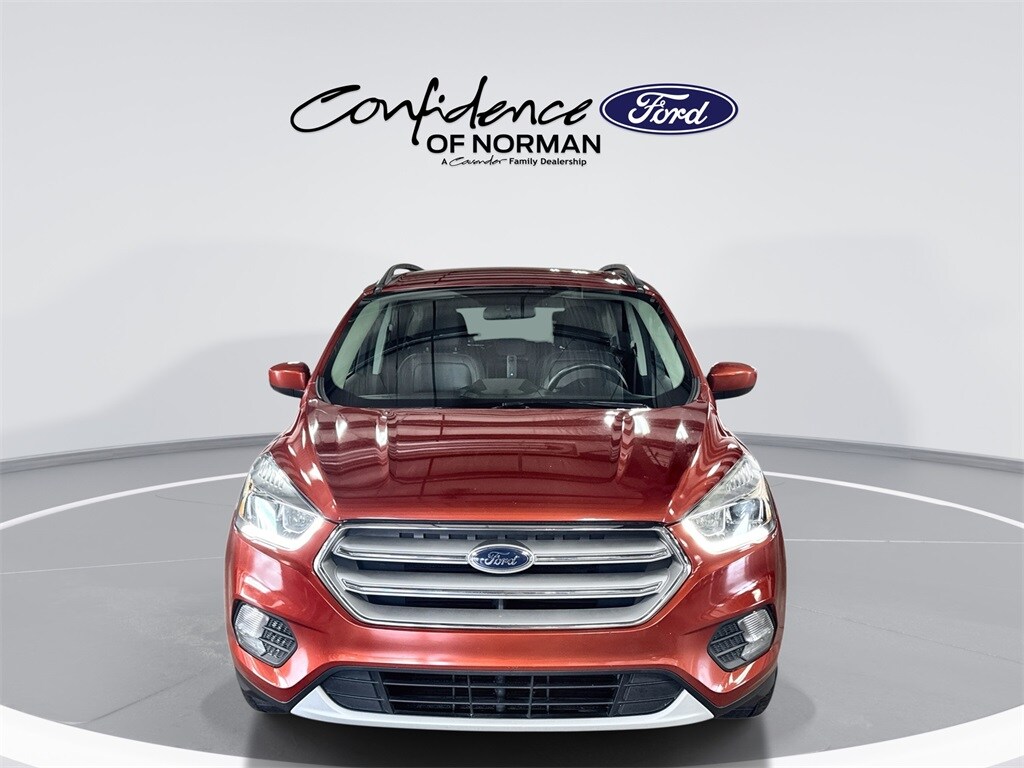 2019 Ford Escape SEL photo 2