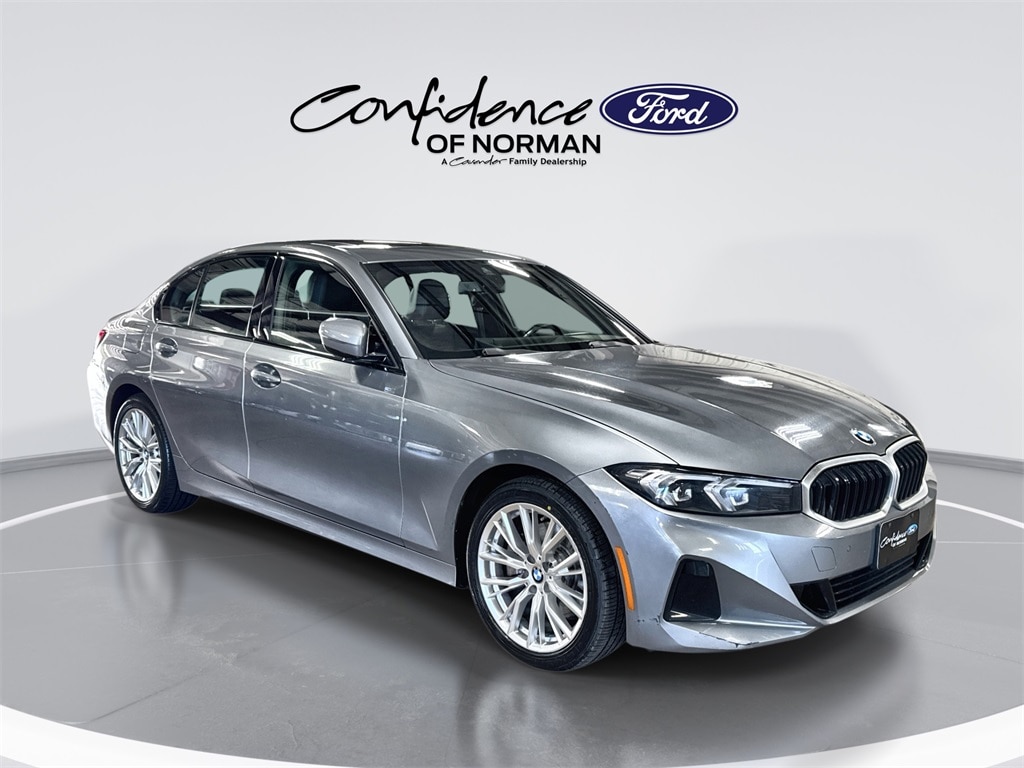 2023 BMW 3 Series 330i's photo