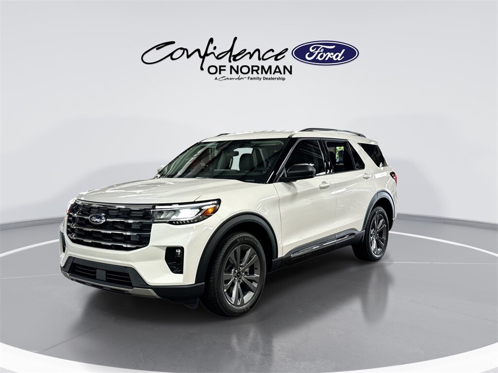 2025 Ford Explorer photo 3