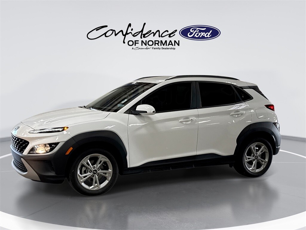 2022 Hyundai Kona SEL photo 4
