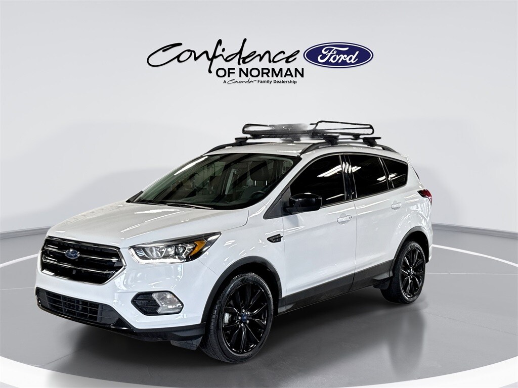 2019 Ford Escape SE photo 3