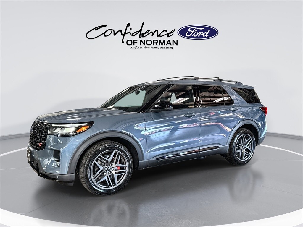 2025 Ford Explorer ST photo 3