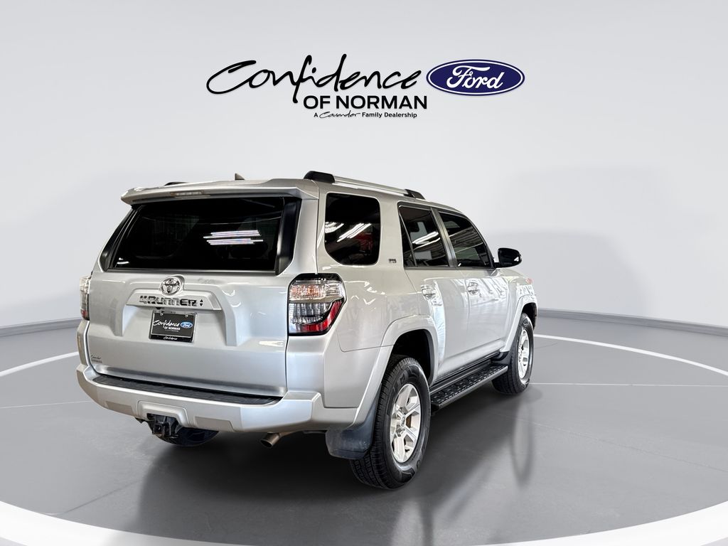 2022 Toyota 4Runner SR5 Premium - Photo 8