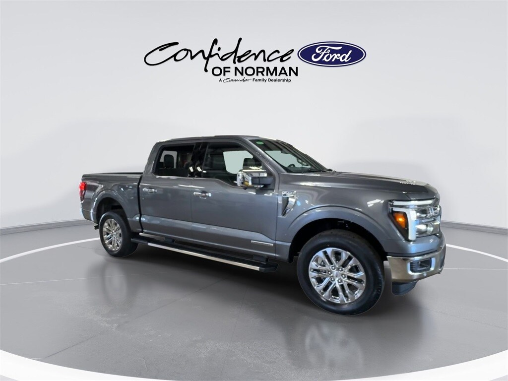 2025 Ford F-150 Lariat photo 3