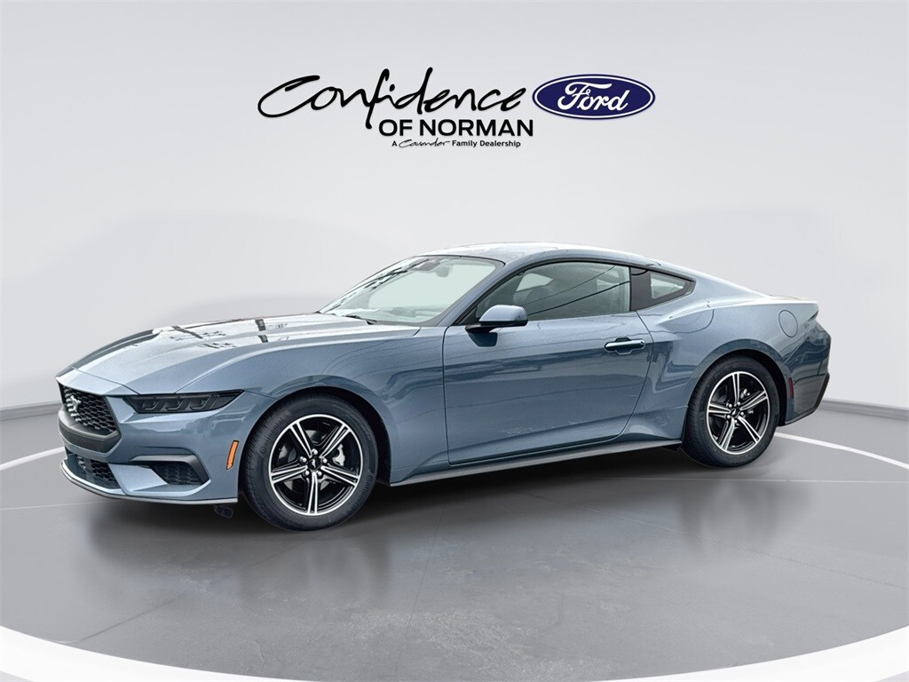 2025 Ford Mustang EcoBoost photo 4