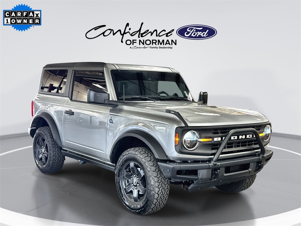 2024 Ford Bronco 2-Door Black Diamond's photo