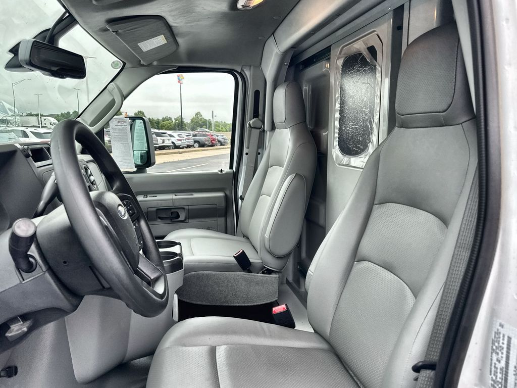 2026 Ford E-Series Cutaway Base - Photo 12