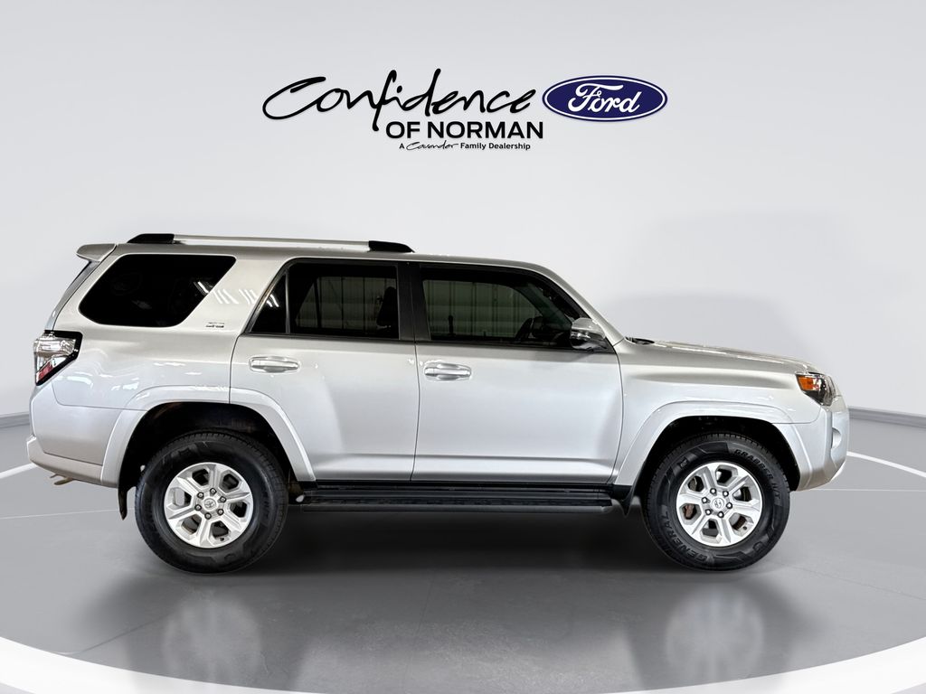 2022 Toyota 4Runner SR5 Premium - Photo 10